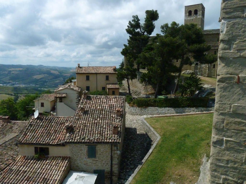 San Leo Albergo Diffuso Exterior photo